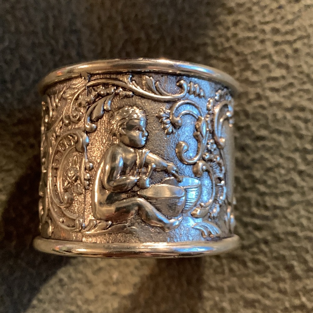 Regal Reproductions of Corbell silver plated napkin ring pair in original box - Picture 3 of 15